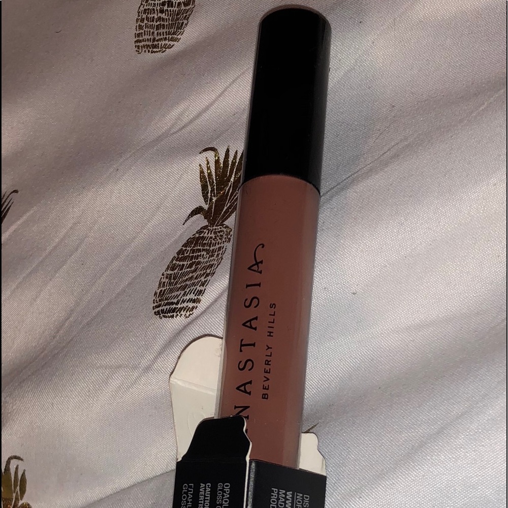 Lip gloss